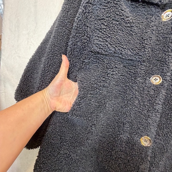 Missguided Teddy Shacket Womens Size 12 Black Full Button Cozy Cabincore - Picture 5 of 9